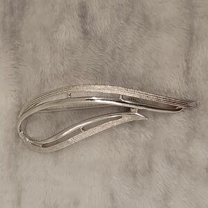 Sarah Coventry Silvertone Brooch